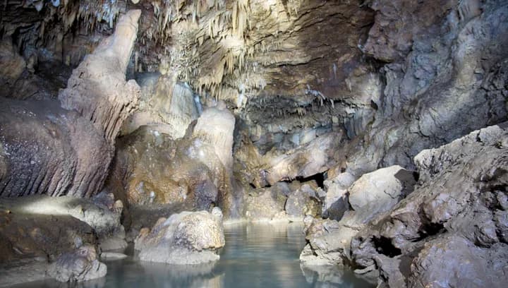 Cantabon Cave